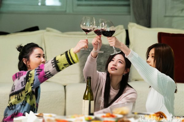 忠琦配资 《亲爱的仇敌》：罗曼在饭局的表现，才是成年闺蜜间的真实关系